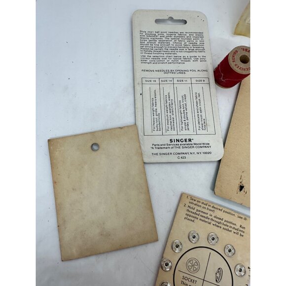 Vintage Sewing Notions Lot Needles Hooks Snap Fasteners Threads - Picture 9 of 10